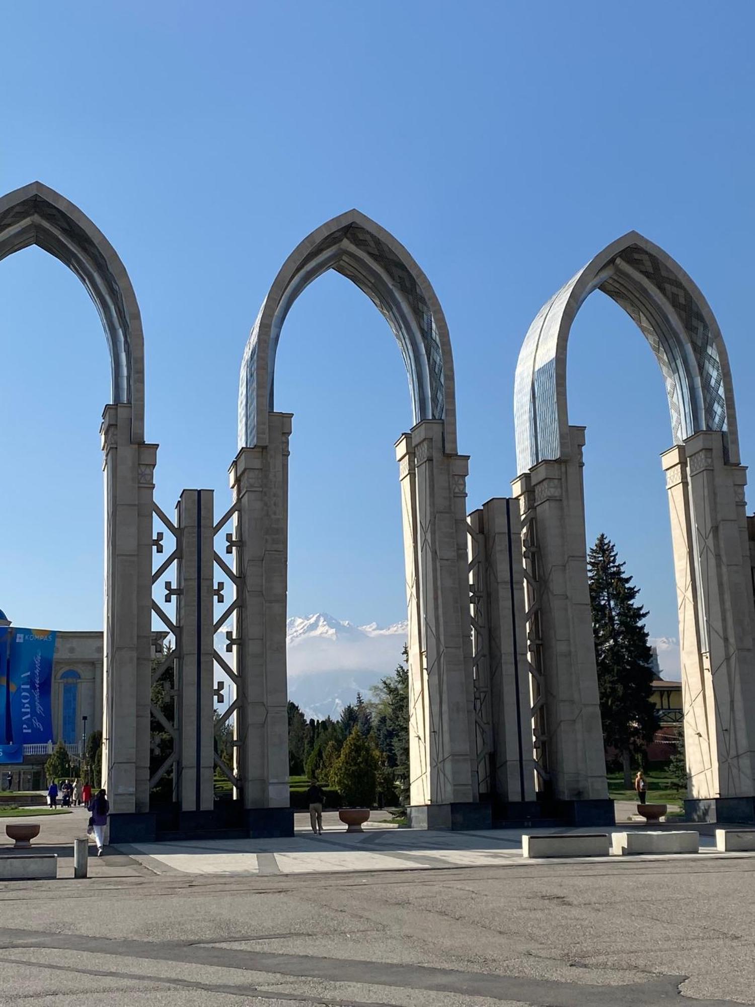 Стильная Студия Shadow Атакент Almaty Eksteriør bilde